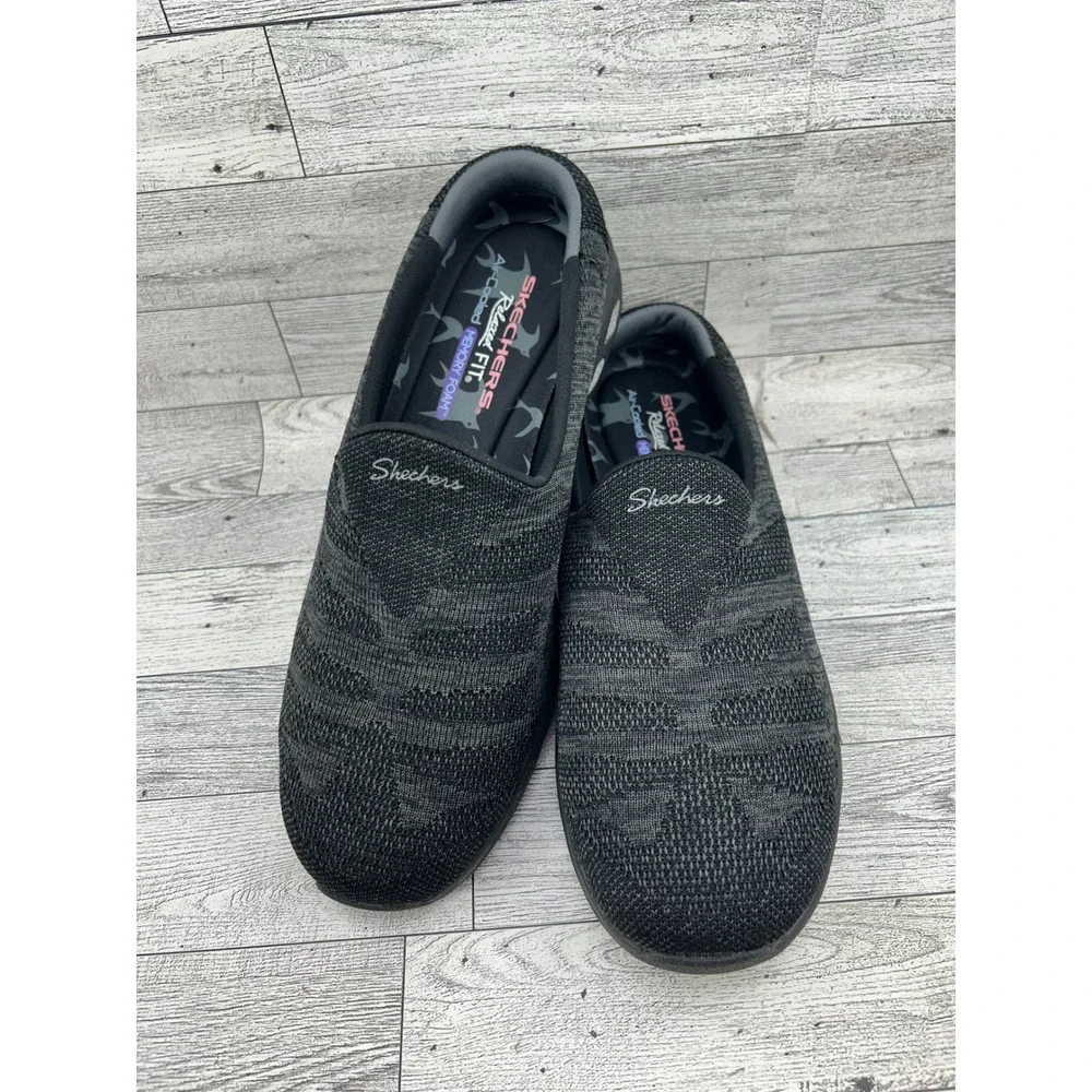 Skechers Relaxed Fit 44915 Black Knit Slip On Sneakers Womens Size 9 Memory Foam